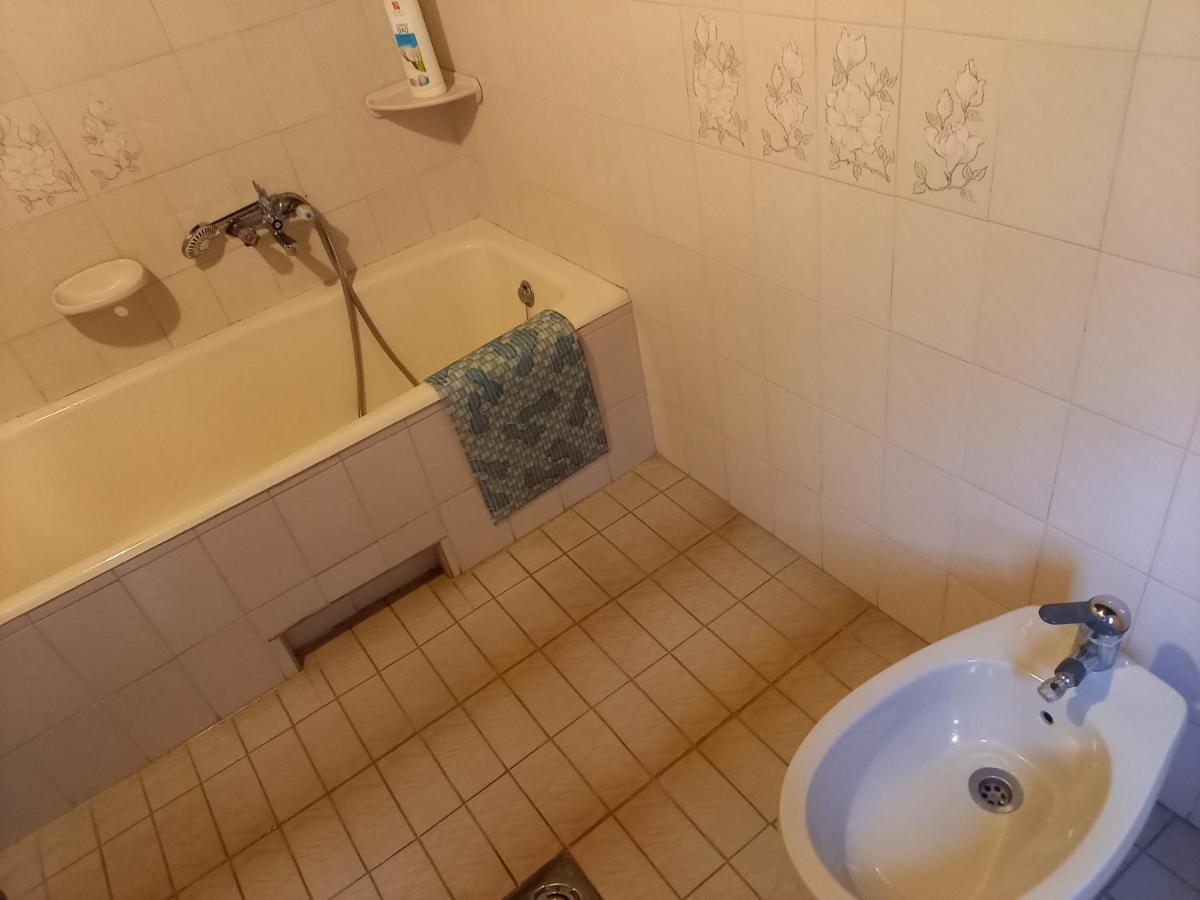 Fűzfa Apartmanház Tamási Habitación foto